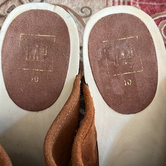 Gap suede studded wooden heel clogs size 10 - Picture 3 of 8